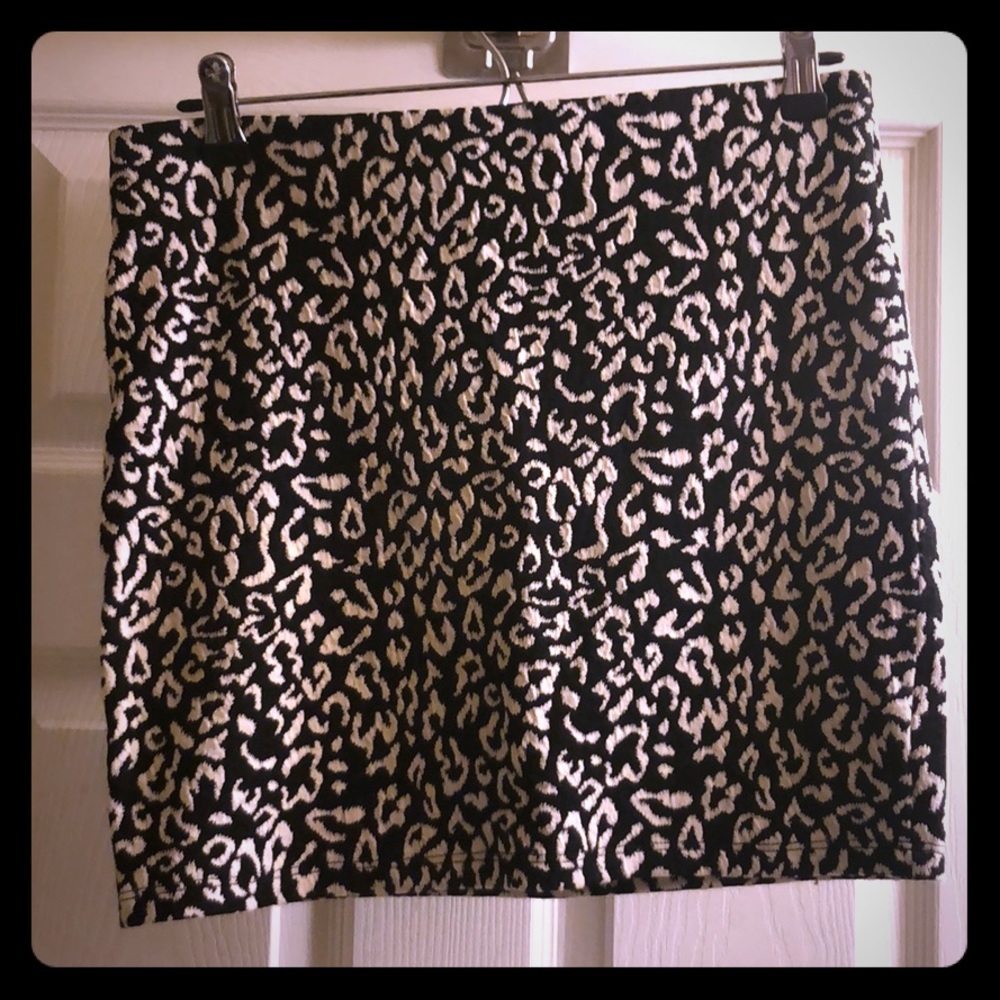 Forever 21 leopard print mini skirt